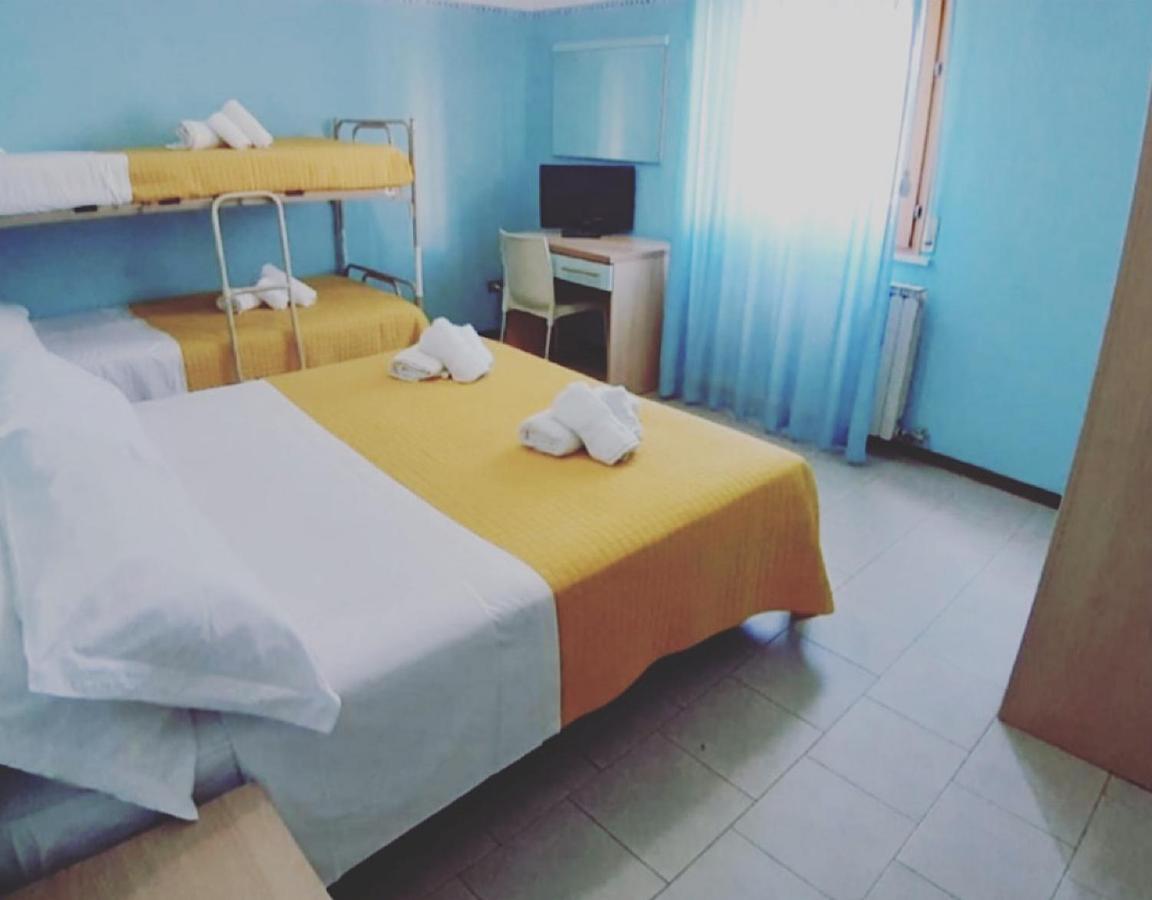 Hotel Silvana Beach Rimini Esterno foto