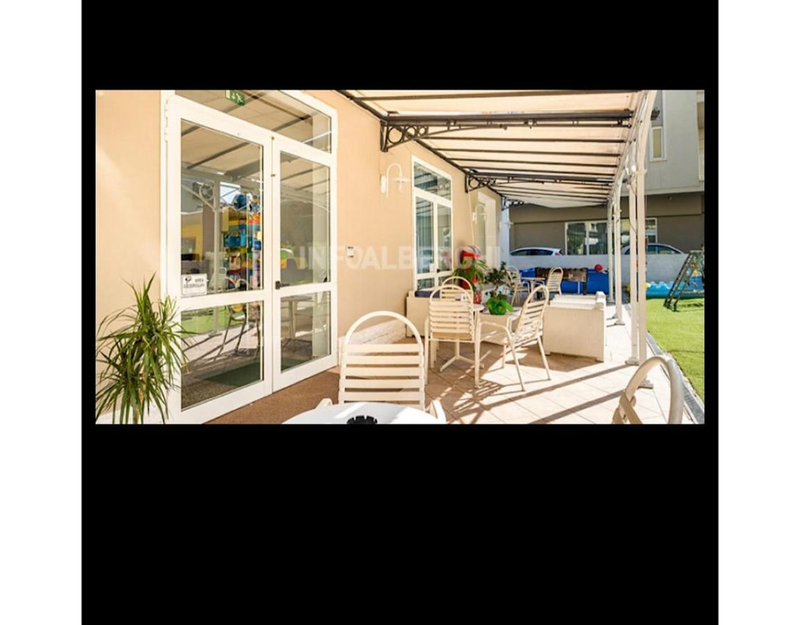 Hotel Silvana Beach Rimini Esterno foto