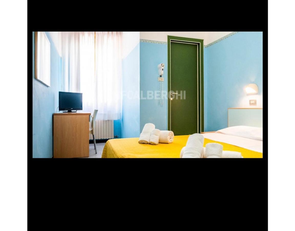 Hotel Silvana Beach Rimini Esterno foto