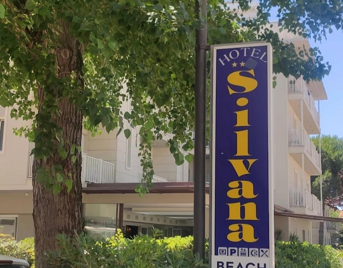 Hotel Silvana Beach Rimini Esterno foto