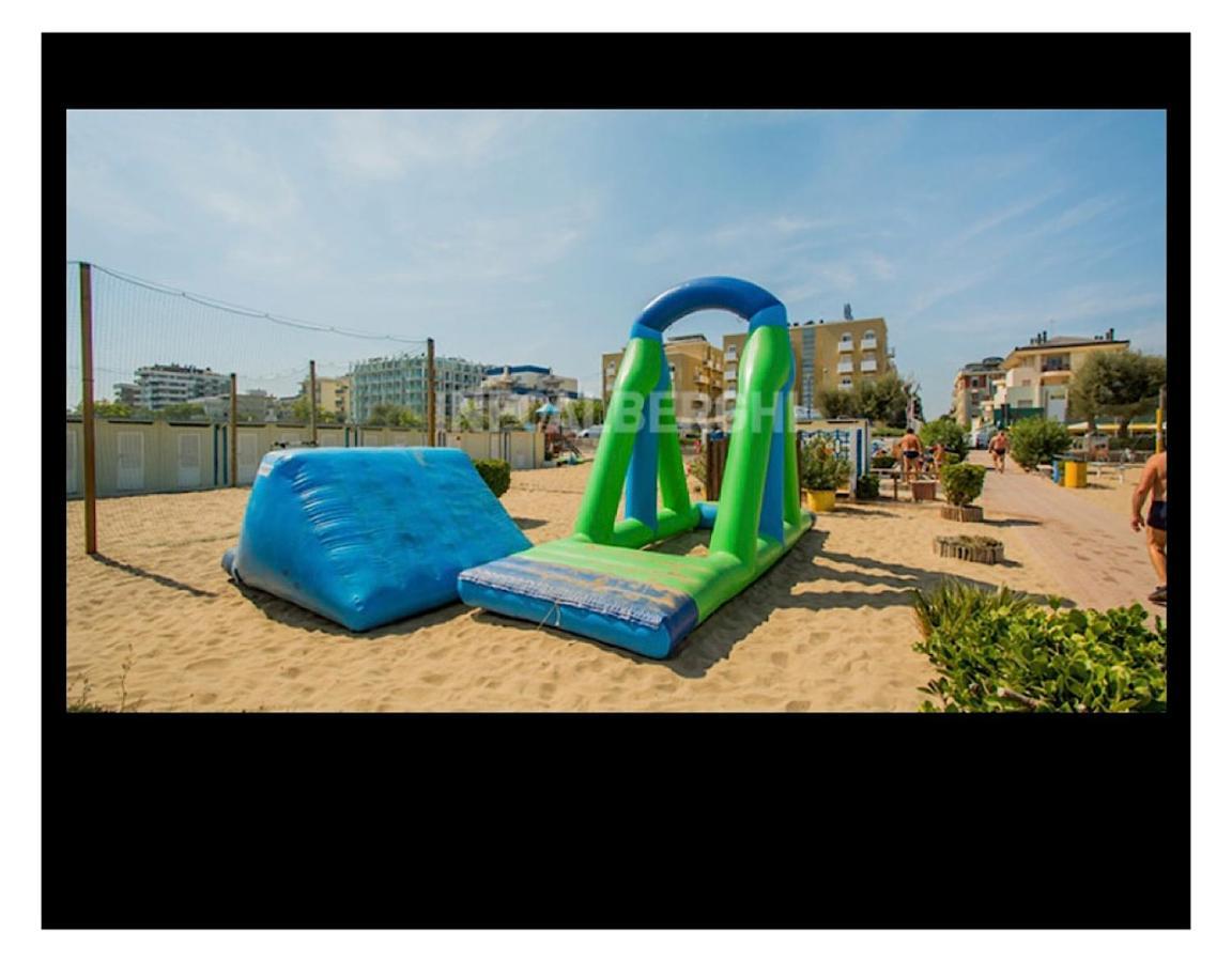 Hotel Silvana Beach Rimini Esterno foto